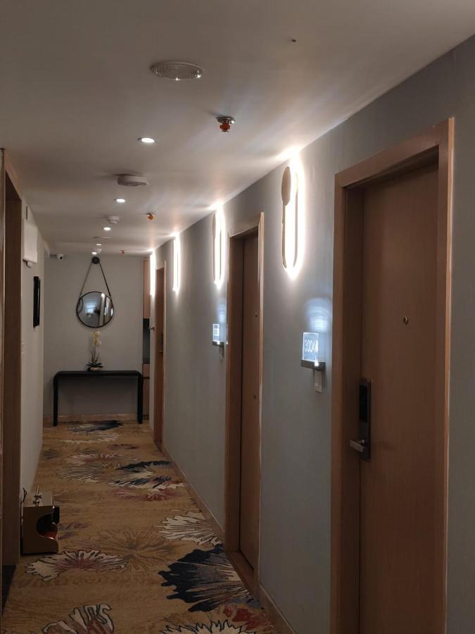 The Bastion Hotel Bhopal Buitenkant foto